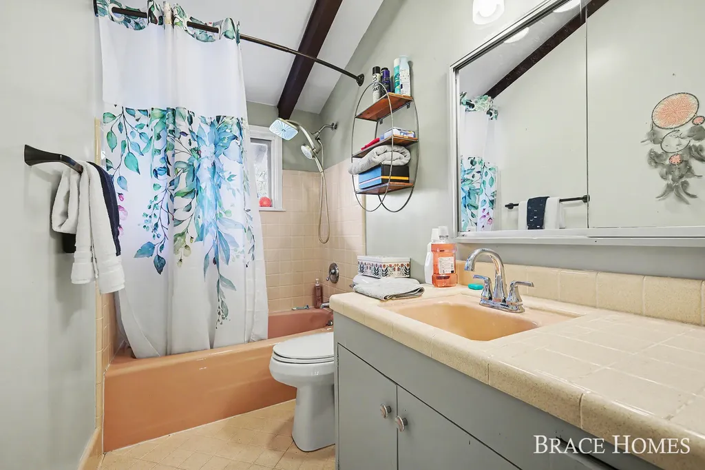 249 Thurman Street Belding City MI 48809
