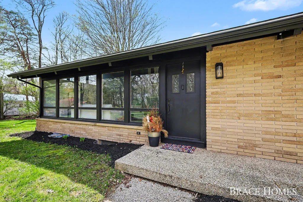 249 Thurman Street Belding City MI 48809