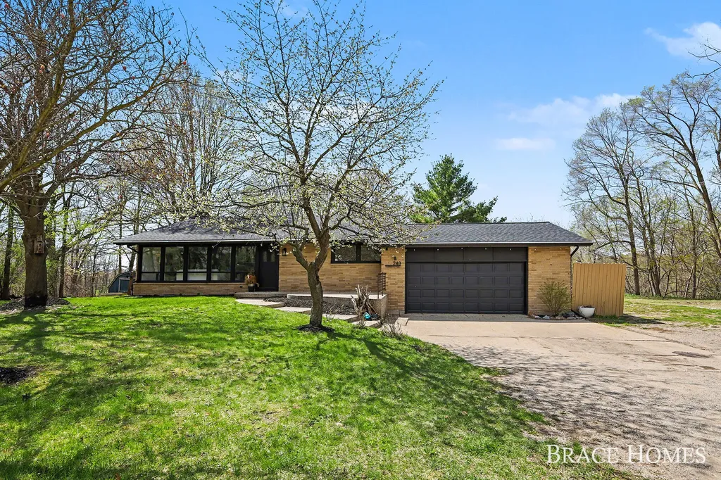249 Thurman Street Belding City MI 48809