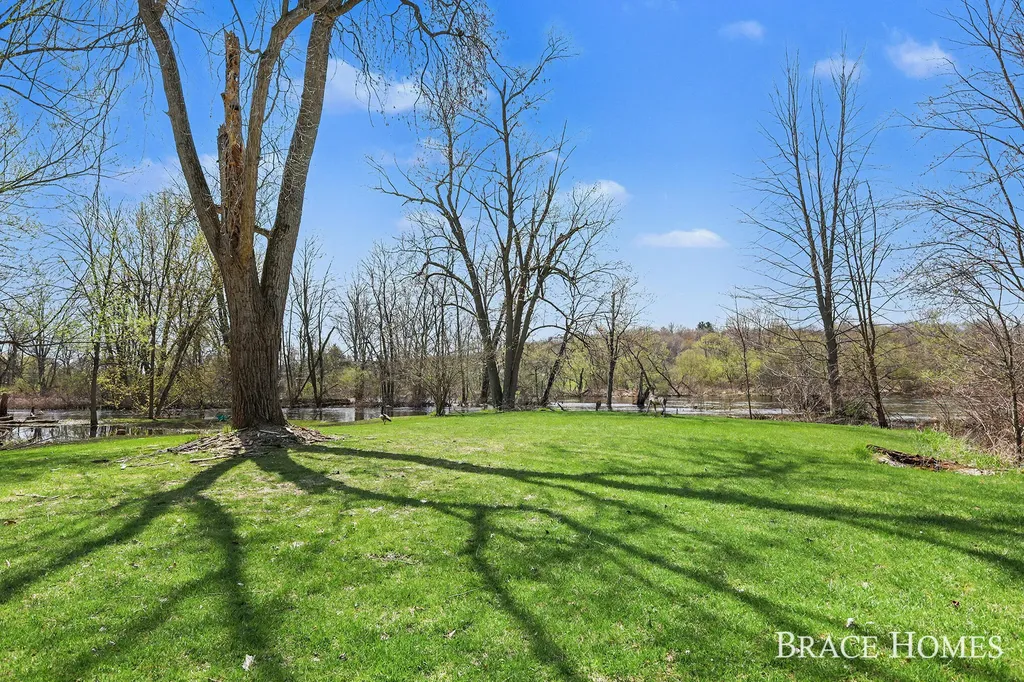 249 Thurman Street Belding City MI 48809