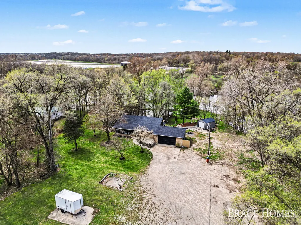 249 Thurman Street Belding City MI 48809