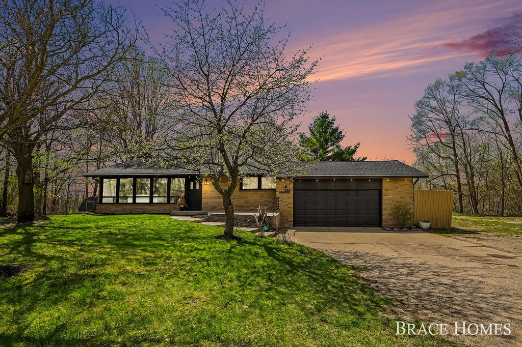 249 Thurman Street Belding City MI 48809