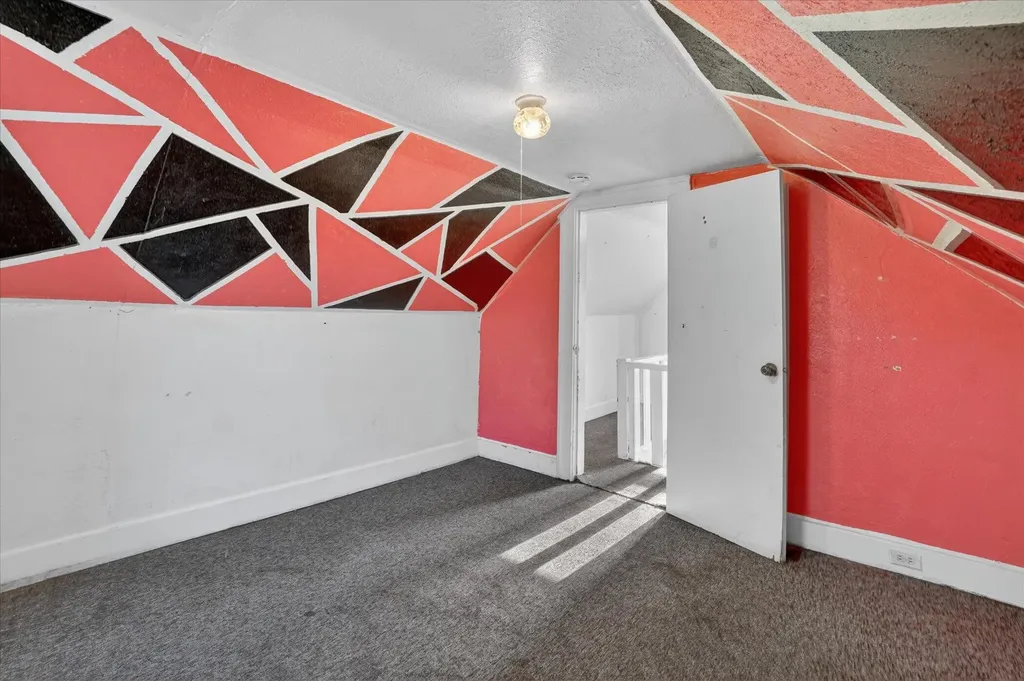 379 E Dale Avenue Muskegon City MI 49442