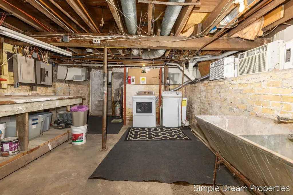 556 Lafayette Avenue SE Grand Rapids City MI 49503