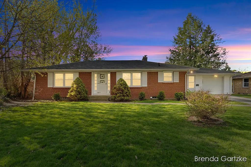 1880 Lynne Lane NW Grand Rapids City MI 49504