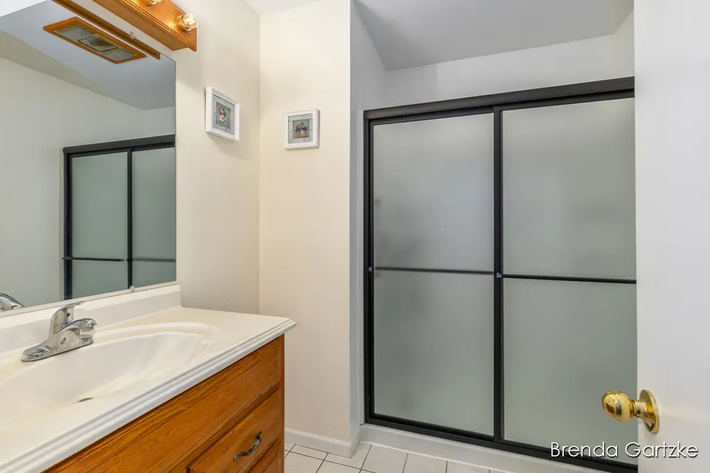 1880 Lynne Lane NW Grand Rapids City MI 49504