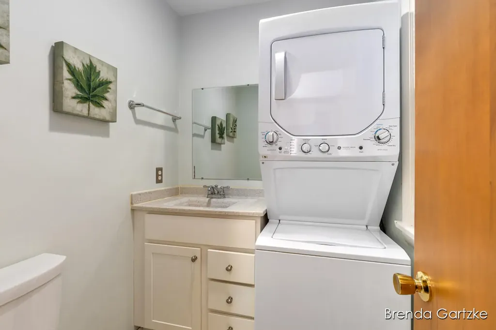 1880 Lynne Lane NW Grand Rapids City MI 49504