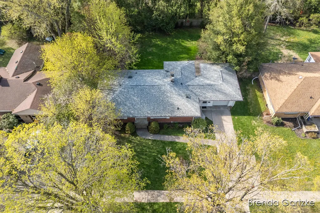 1880 Lynne Lane NW Grand Rapids City MI 49504