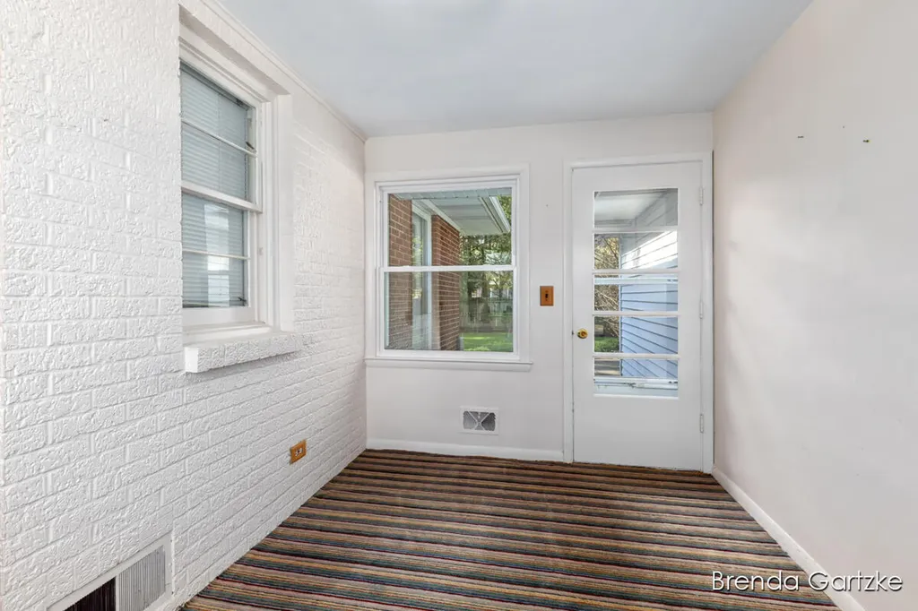1880 Lynne Lane NW Grand Rapids City MI 49504