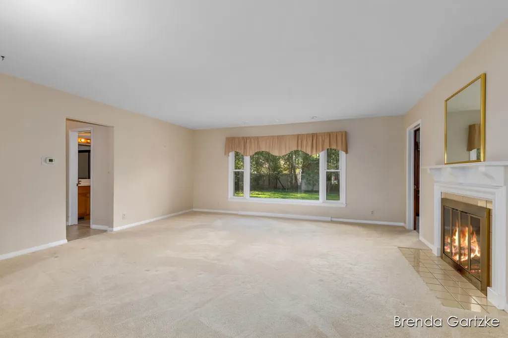 1880 Lynne Lane NW Grand Rapids City MI 49504