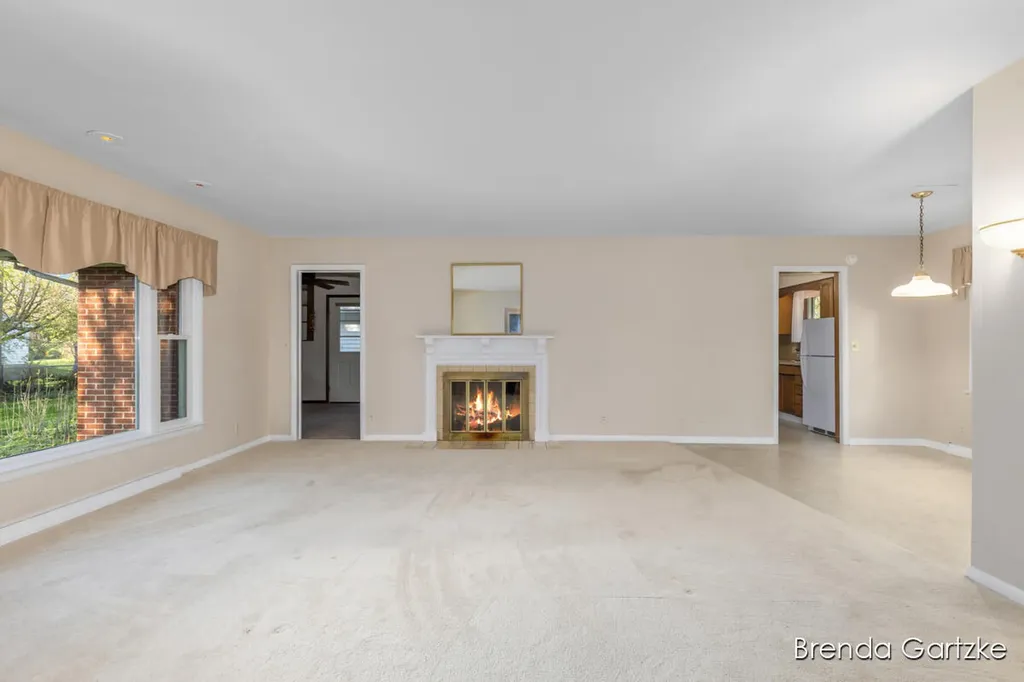 1880 Lynne Lane NW Grand Rapids City MI 49504