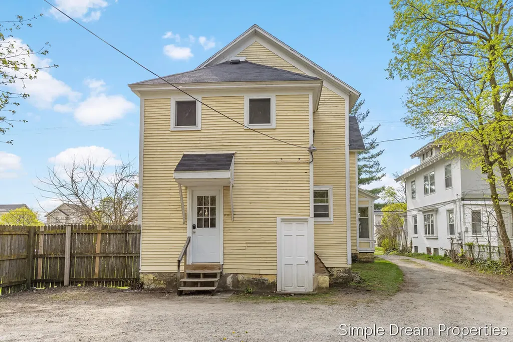 556 Lafayette Avenue SE Grand Rapids City MI 49503