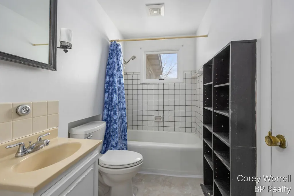 1427 Grant Avenue Grand Haven City MI 49417