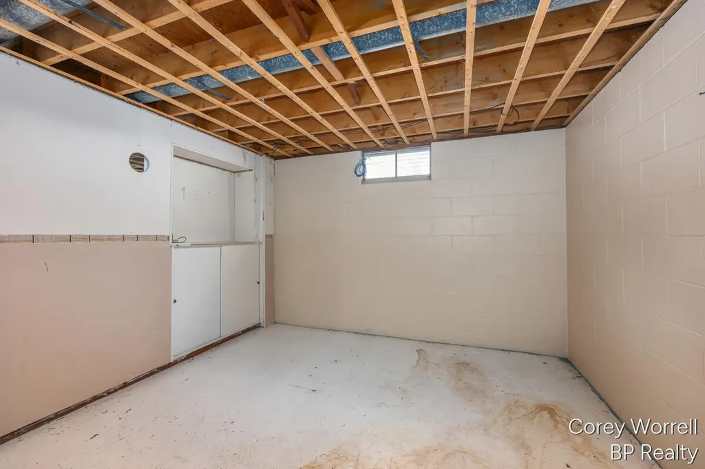 1427 Grant Avenue Grand Haven City MI 49417