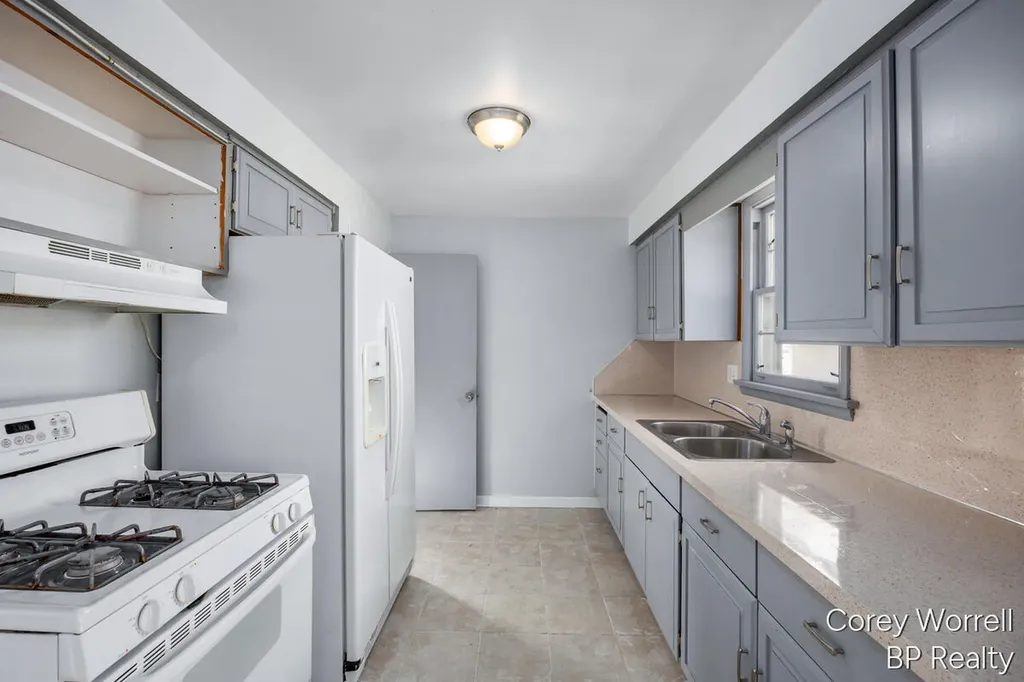 1427 Grant Avenue Grand Haven City MI 49417