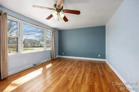 1427 Grant Avenue Grand Haven City MI 49417