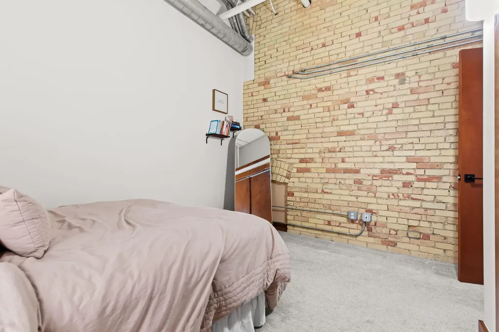 600 Broadway Avenue NW Grand Rapids City MI 49504
