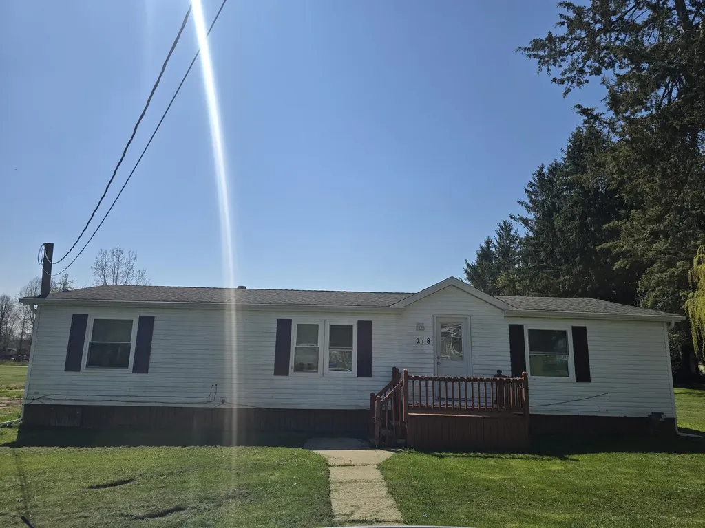 218 E Lake Street Crystal Township MI 48818