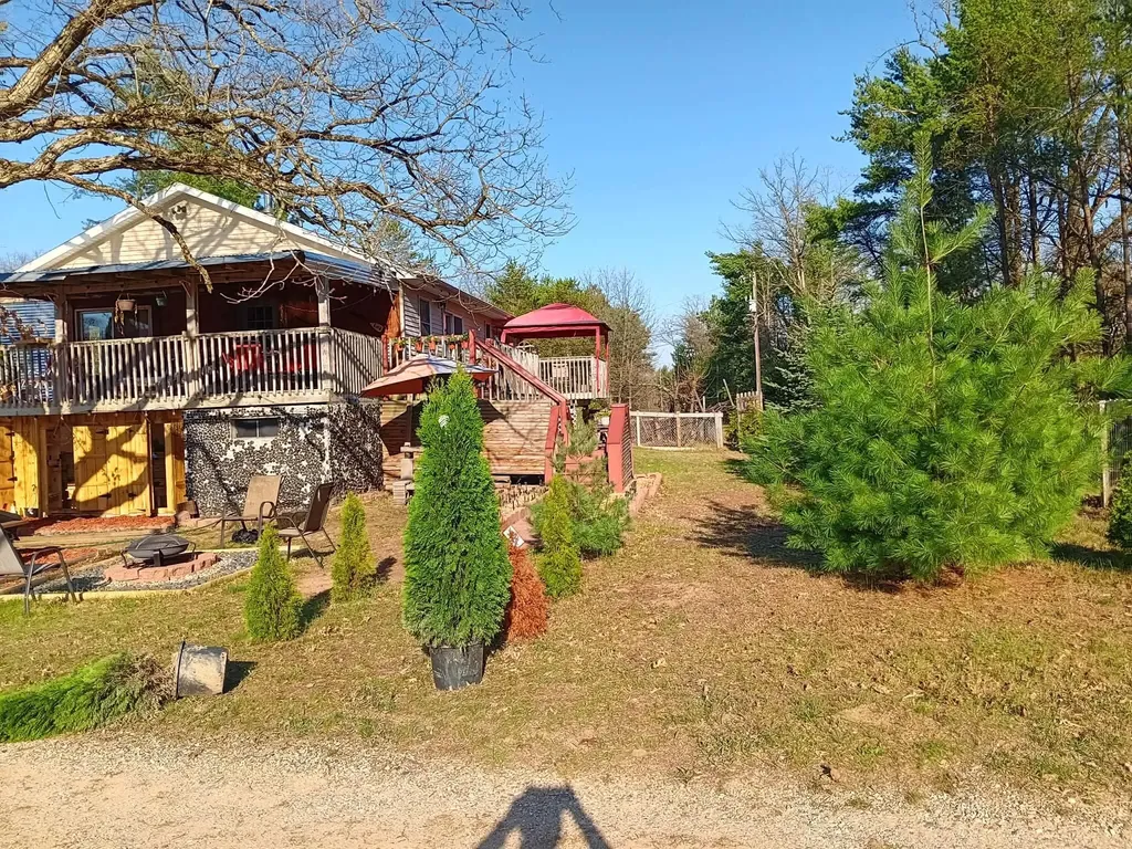 1889 E 40th Street Everett Township MI 49349