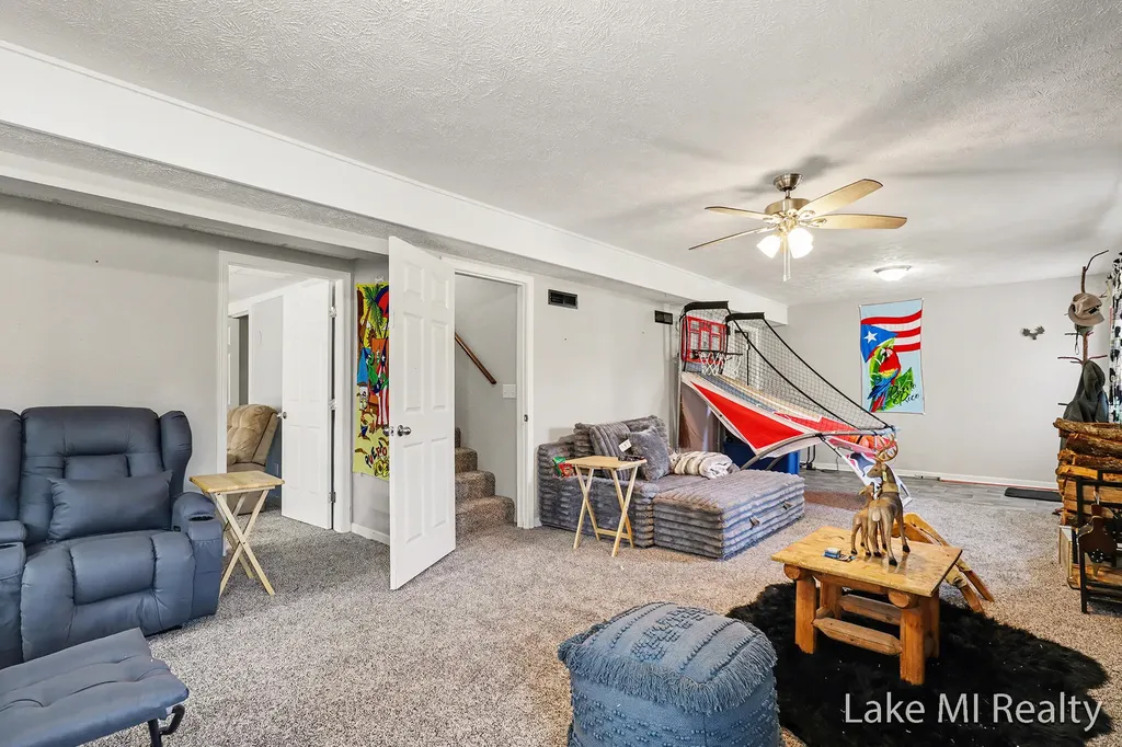 1889 E 40th Street Everett Township MI 49349