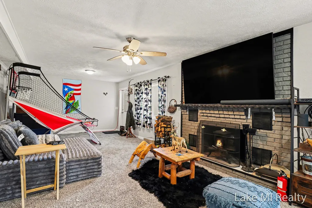1889 E 40th Street Everett Township MI 49349
