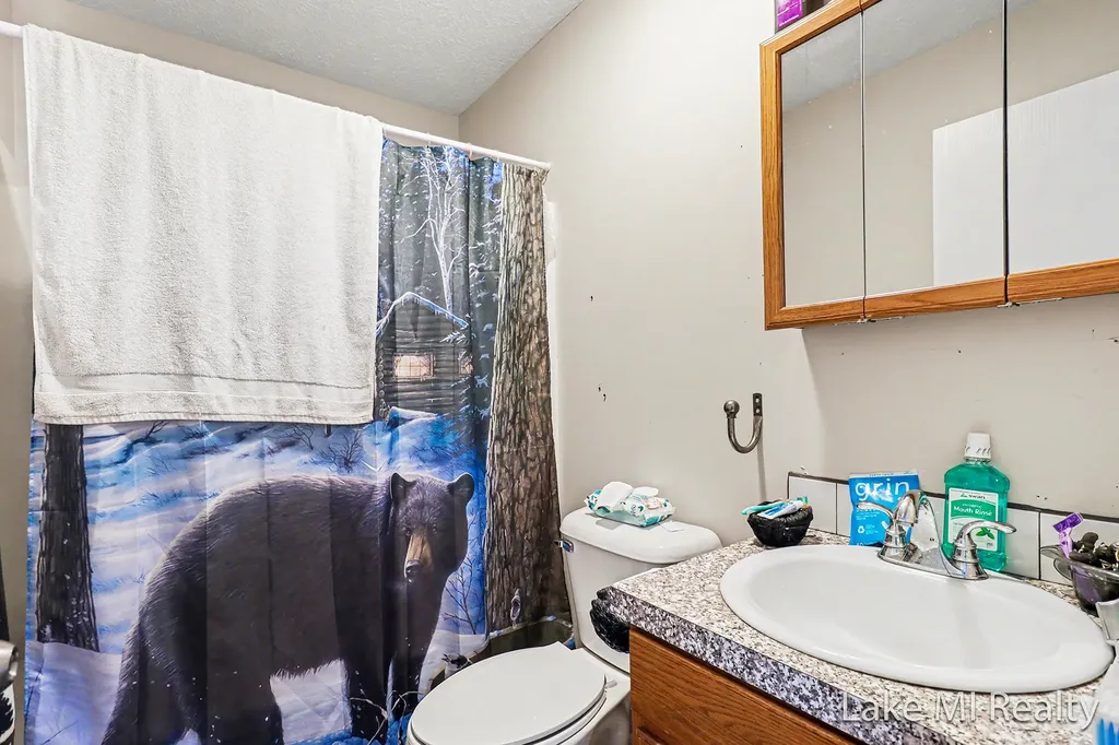 1889 E 40th Street Everett Township MI 49349