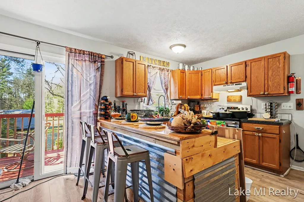 1889 E 40th Street Everett Township MI 49349