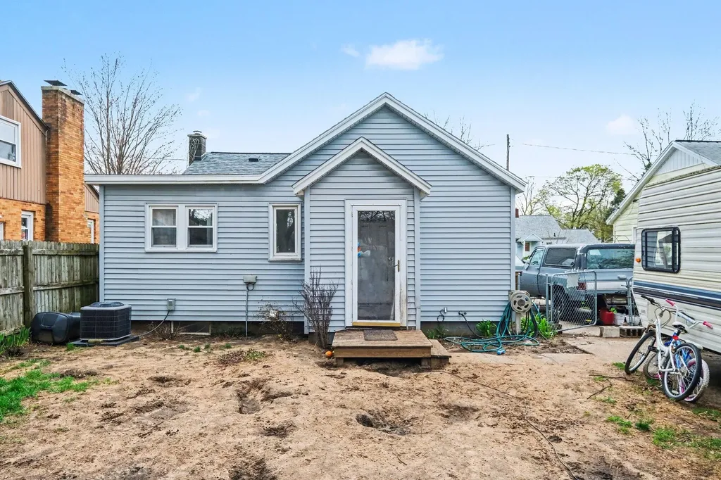 1267 Graf Street Muskegon City MI 49442