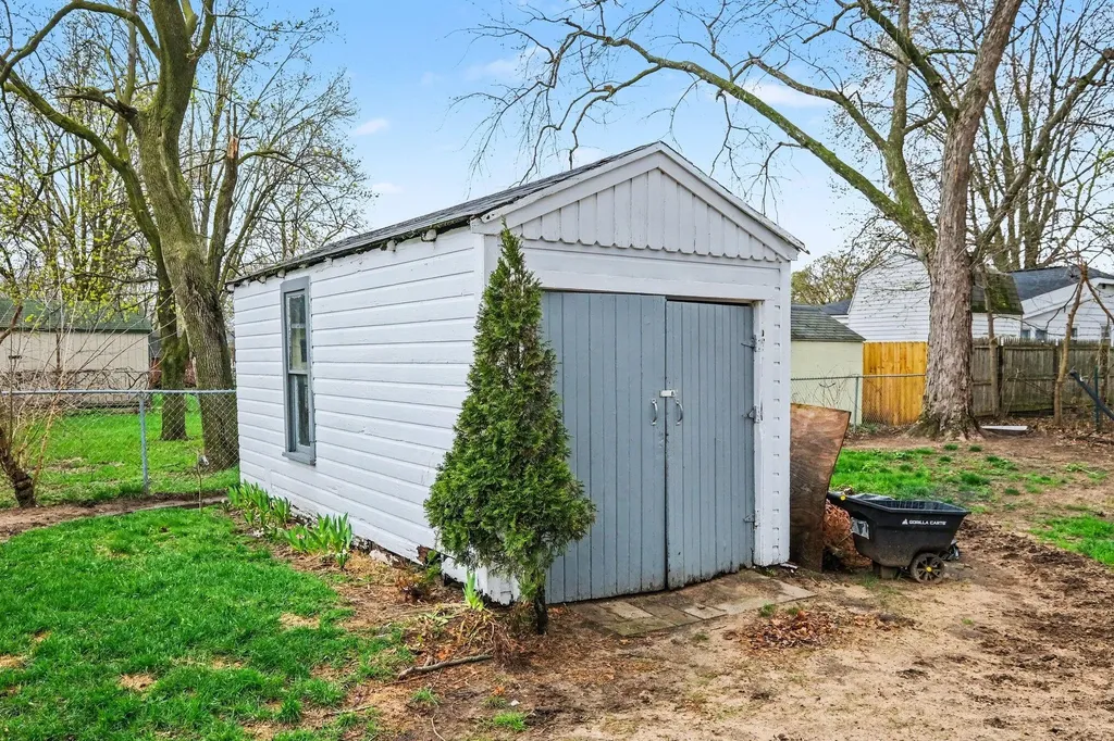 1267 Graf Street Muskegon City MI 49442