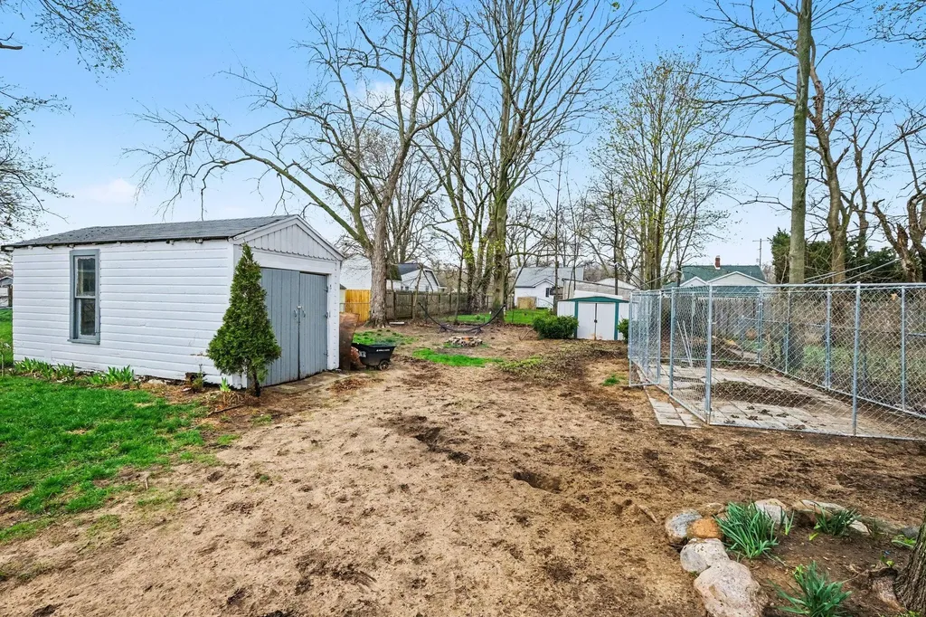 1267 Graf Street Muskegon City MI 49442