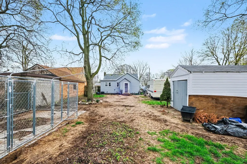 1267 Graf Street Muskegon City MI 49442