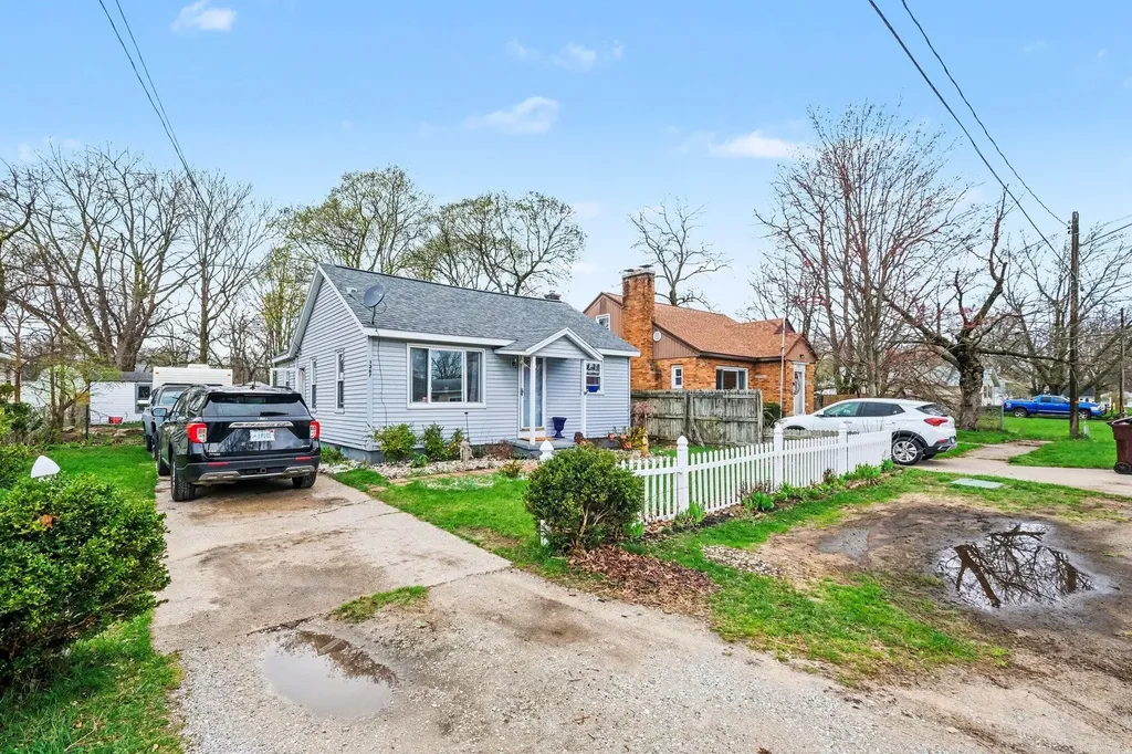 1267 Graf Street Muskegon City MI 49442