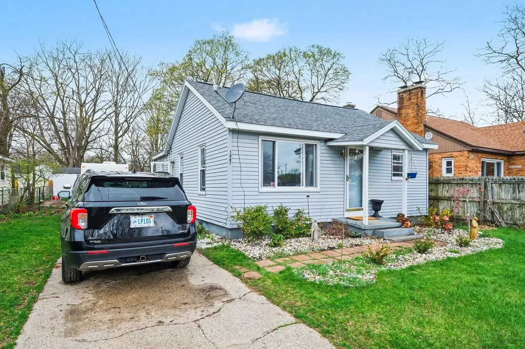 1267 Graf Street Muskegon City MI 49442