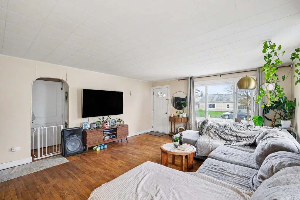 1267 Graf Street Muskegon City MI 49442