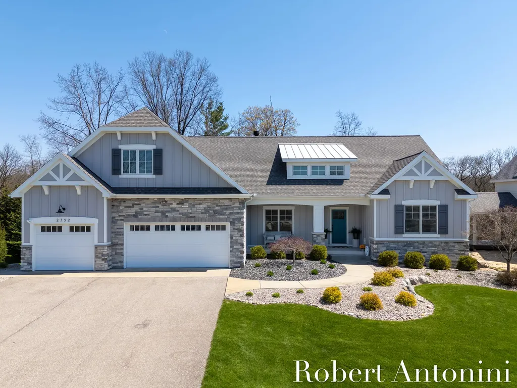2352 Lake Birch Court NE Grand Rapids Charter Township MI 49525