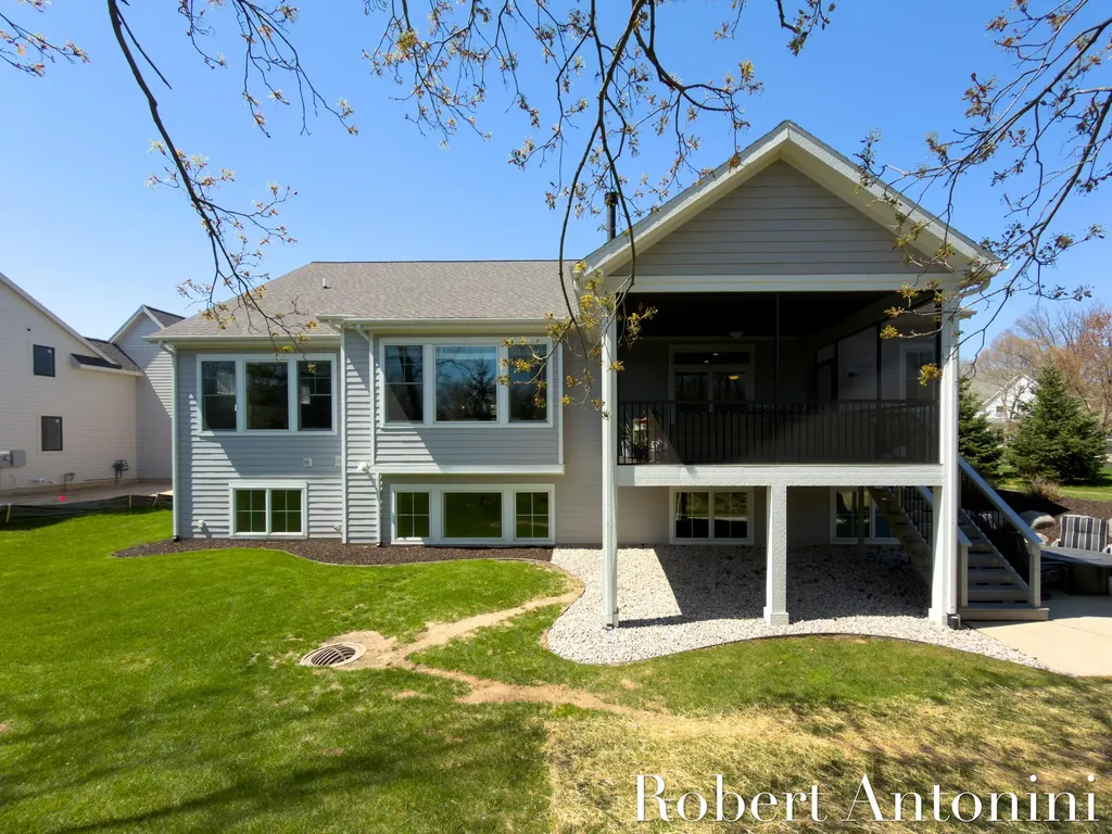 2352 Lake Birch Court NE Grand Rapids Charter Township MI 49525