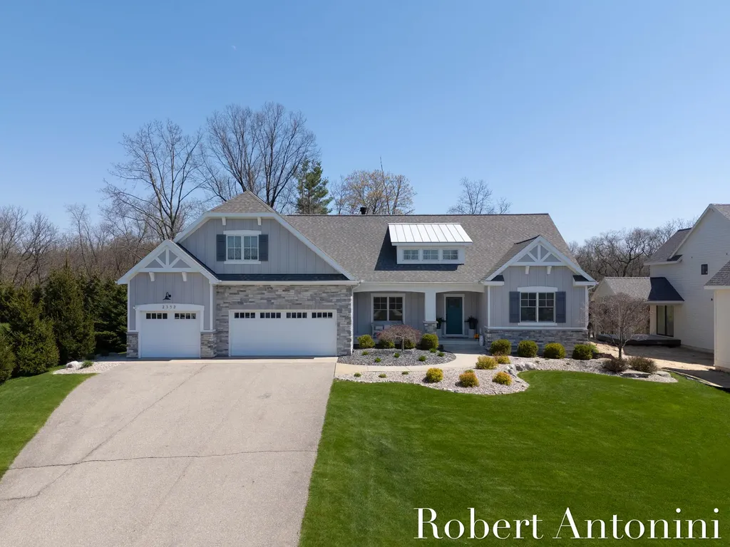 2352 Lake Birch Court NE Grand Rapids Charter Township MI 49525