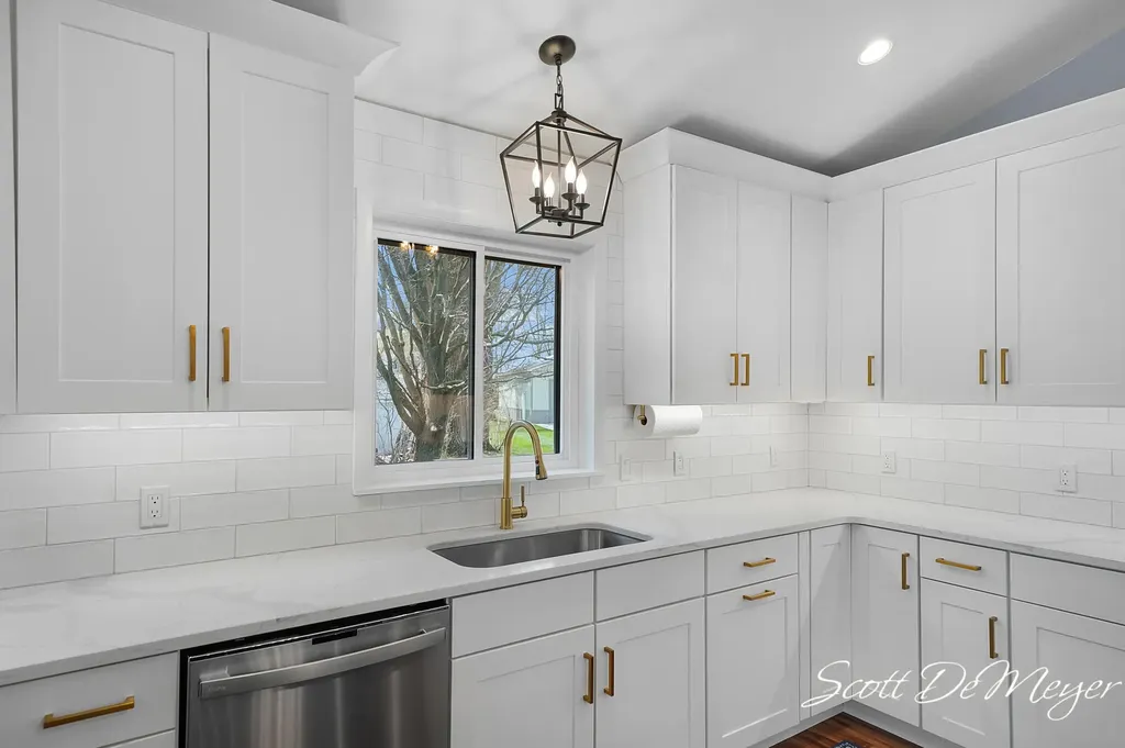 604 N Shore Drive Crystal Township MI 48818