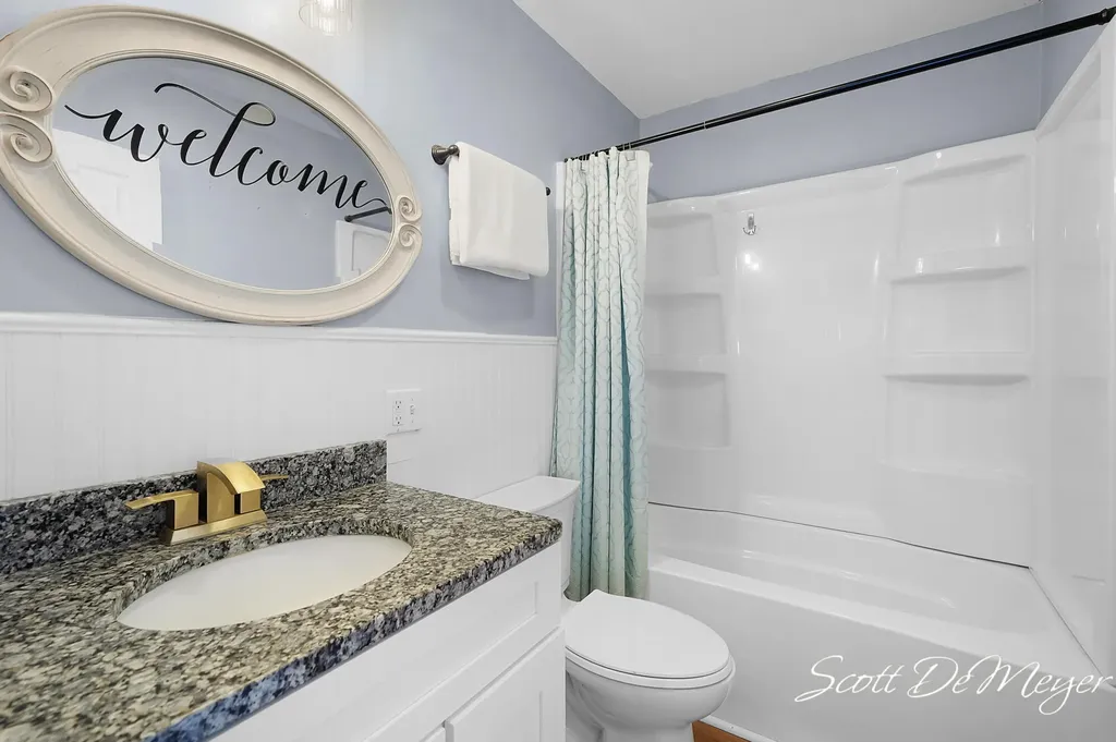 604 N Shore Drive Crystal Township MI 48818