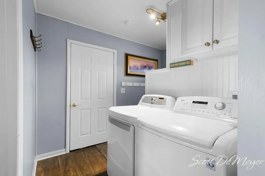 604 N Shore Drive Crystal Township MI 48818