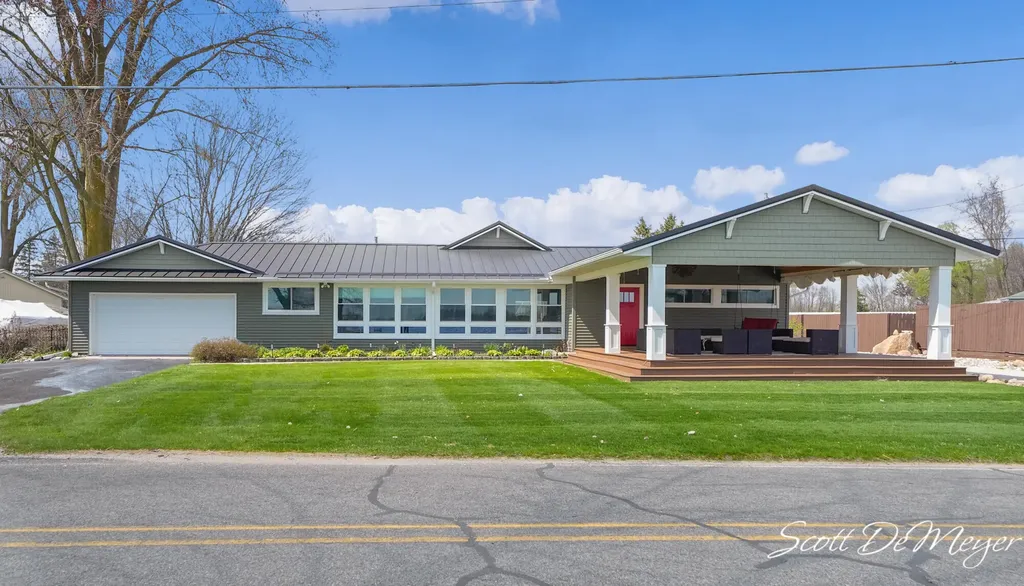 604 N Shore Drive Crystal Township MI 48818