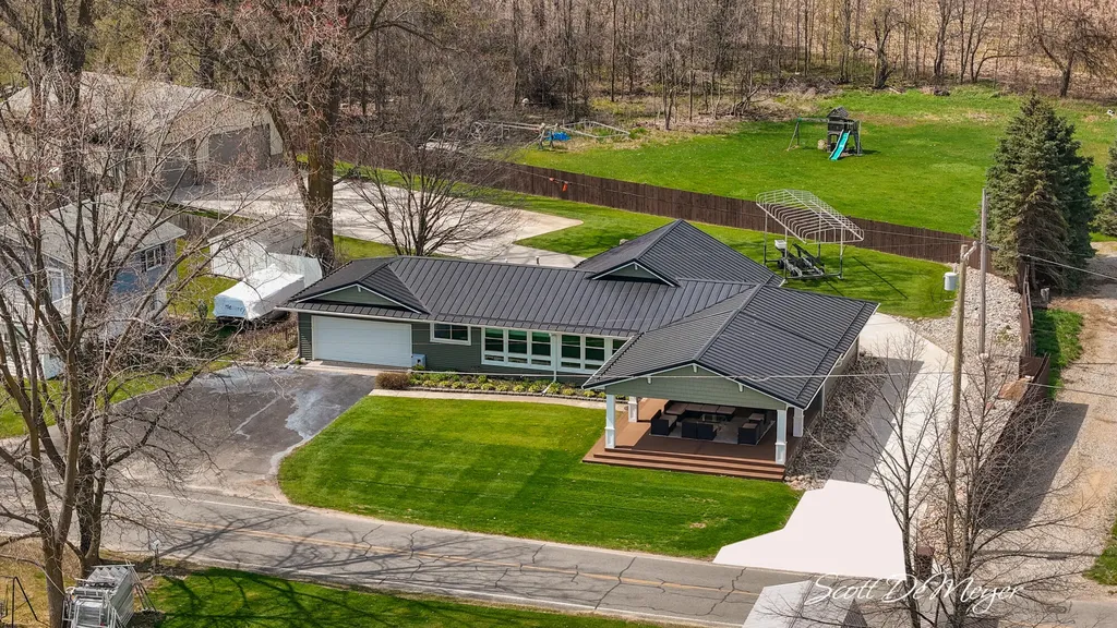 604 N Shore Drive Crystal Township MI 48818