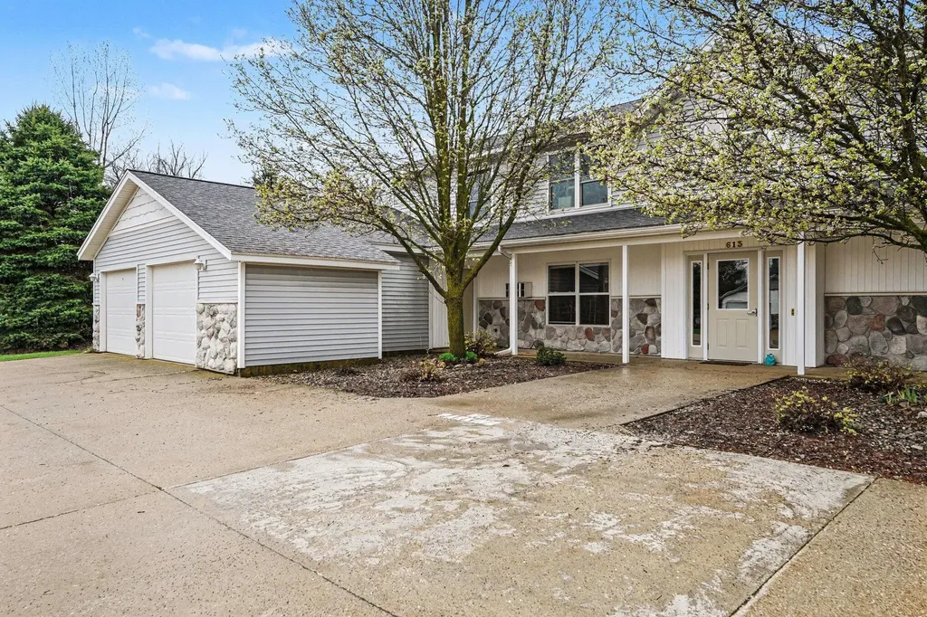 613 Trinity Drive Leighton Township MI 49316