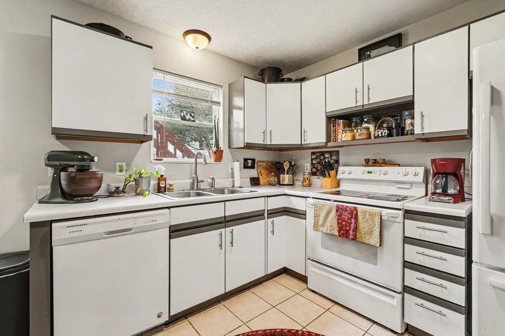 613 Trinity Drive Leighton Township MI 49316