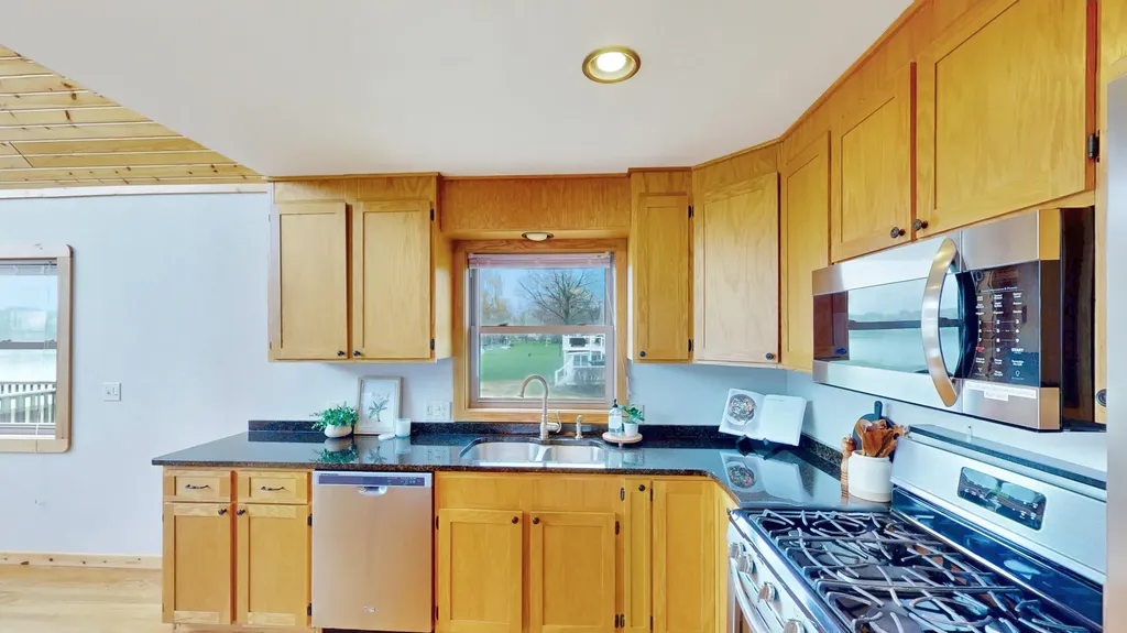 3230 Lakeview Drive Monterey Township MI 49010