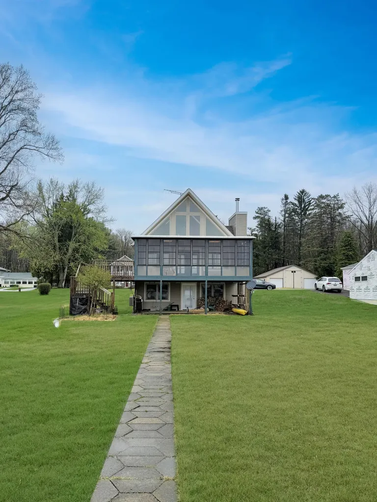 3230 Lakeview Drive Monterey Township MI 49010