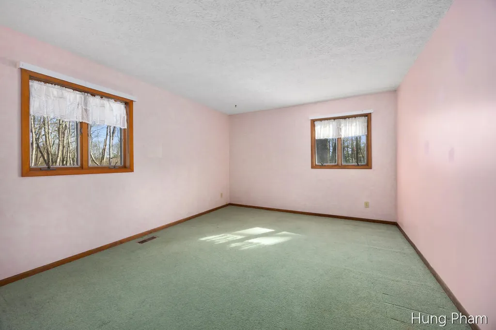 7724 W Lake Drive Morton Township MI 49346