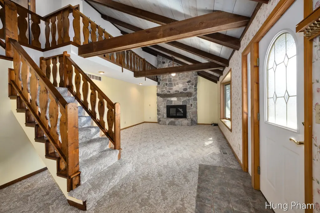 7724 W Lake Drive Morton Township MI 49346