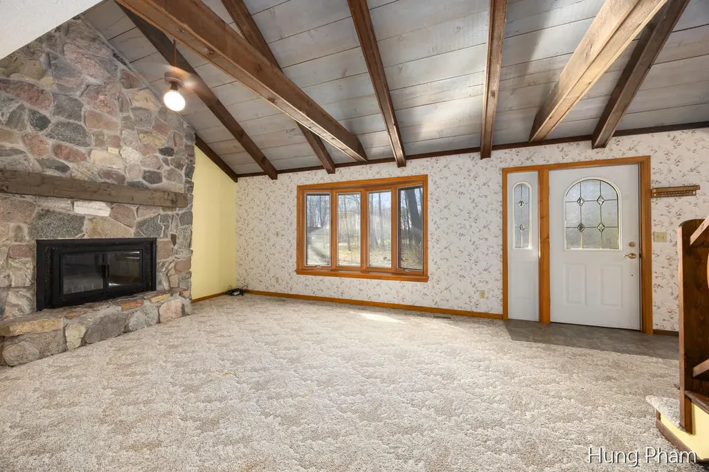7724 W Lake Drive Morton Township MI 49346