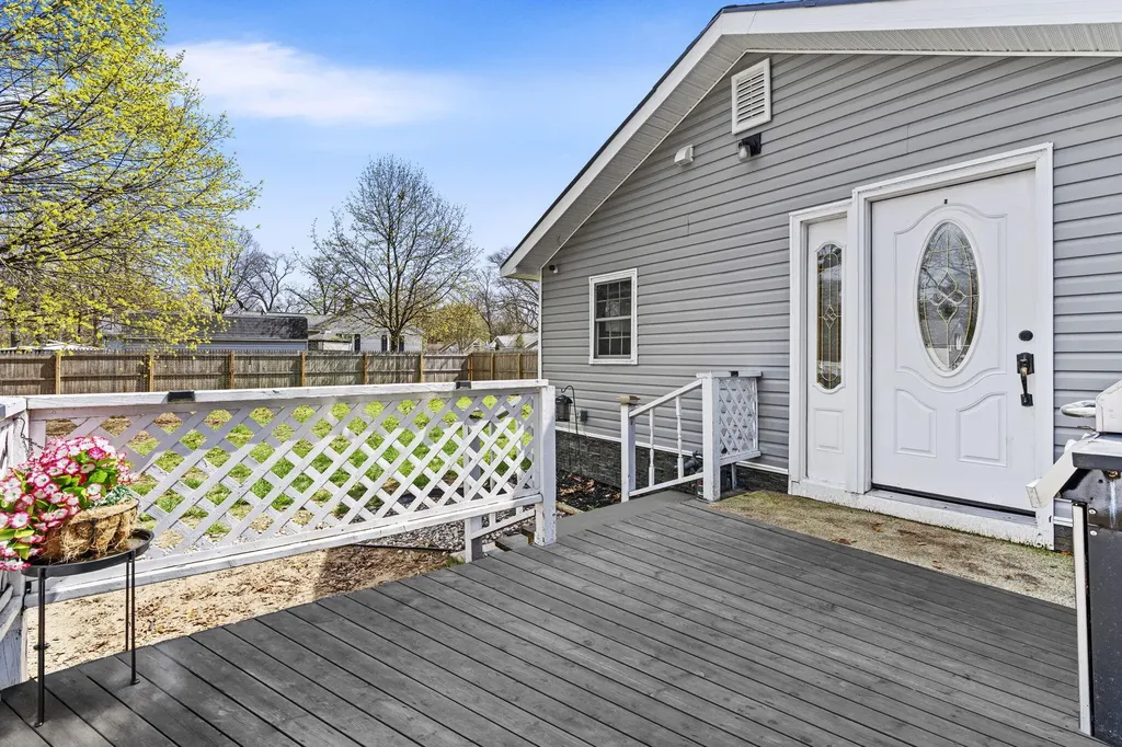 1322 Leonard Avenue Muskegon City MI 49442